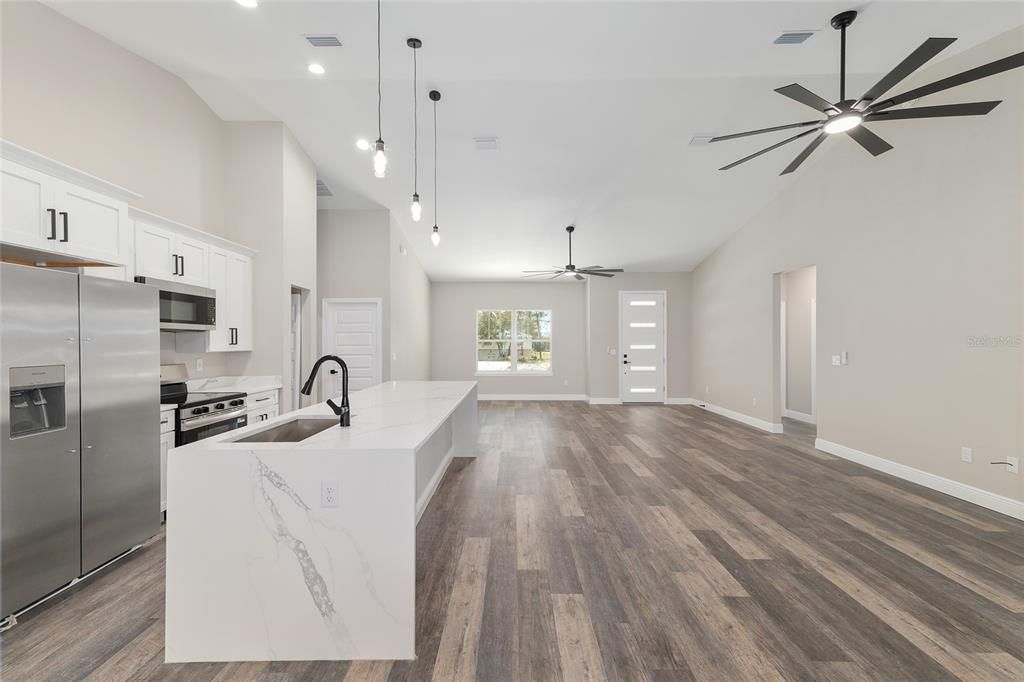 待售: $319,000 (3 贝兹, 2 浴室, 1724 平方英尺)