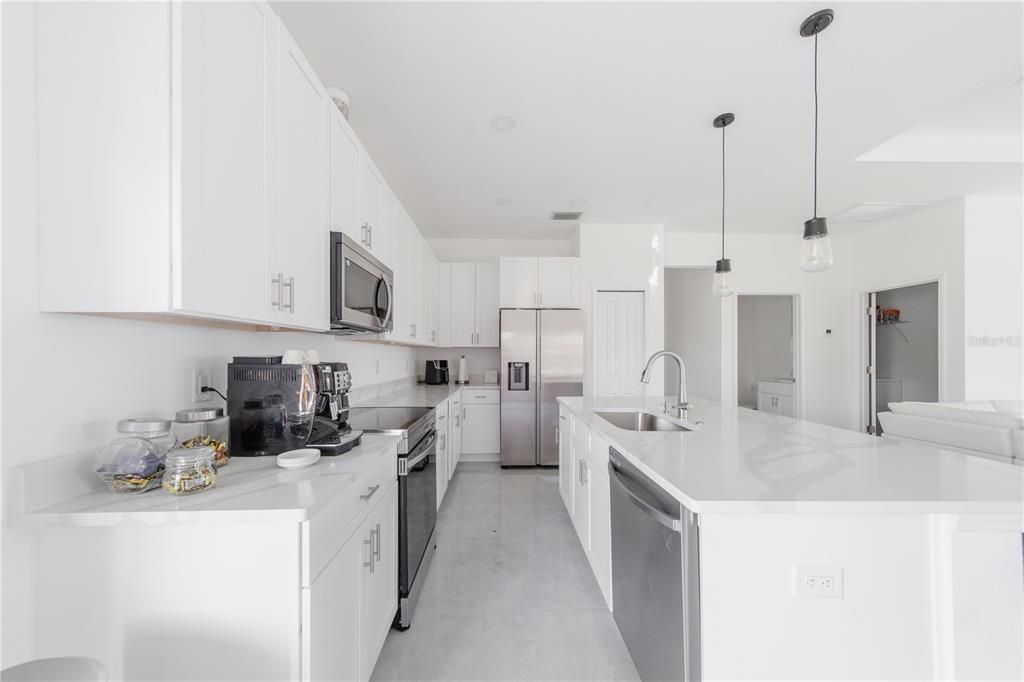 En Venta: $465,000 (3 camas, 2 baños, 1678 Pies cuadrados)