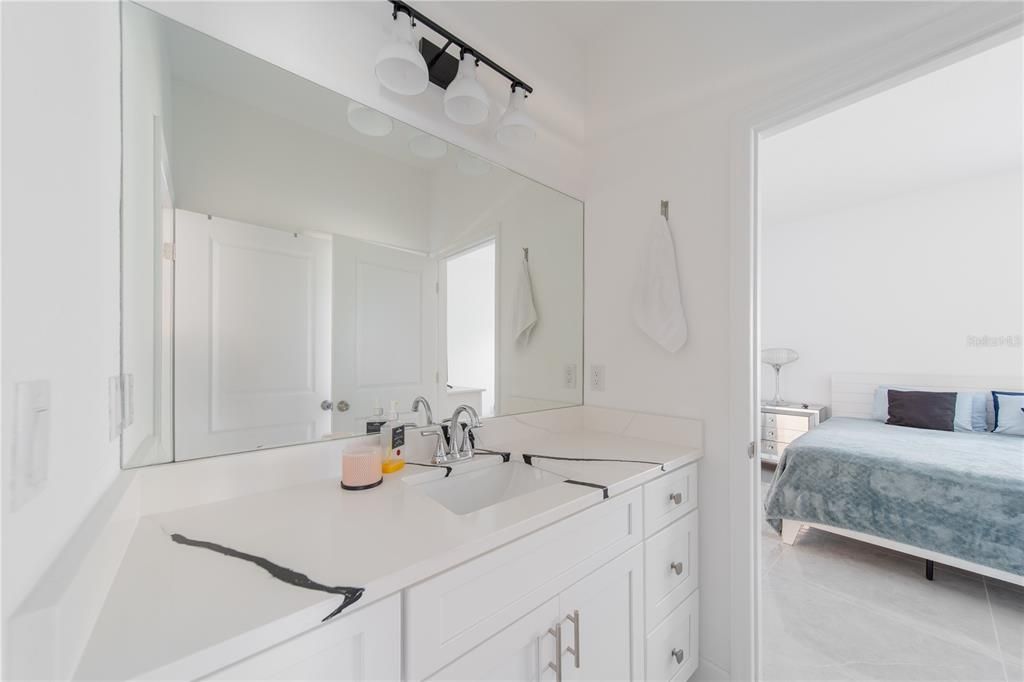 En Venta: $465,000 (3 camas, 2 baños, 1678 Pies cuadrados)