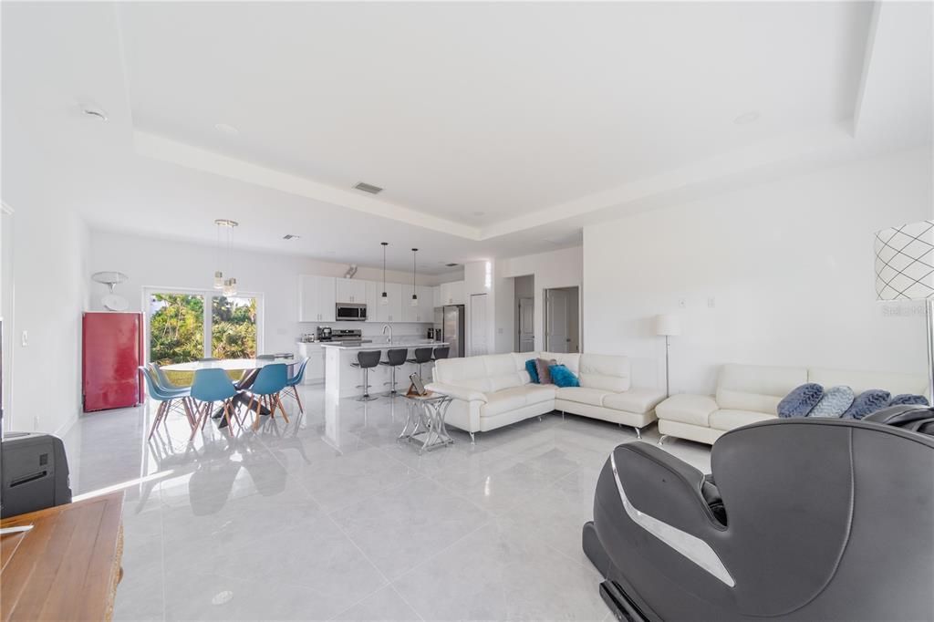 En Venta: $465,000 (3 camas, 2 baños, 1678 Pies cuadrados)