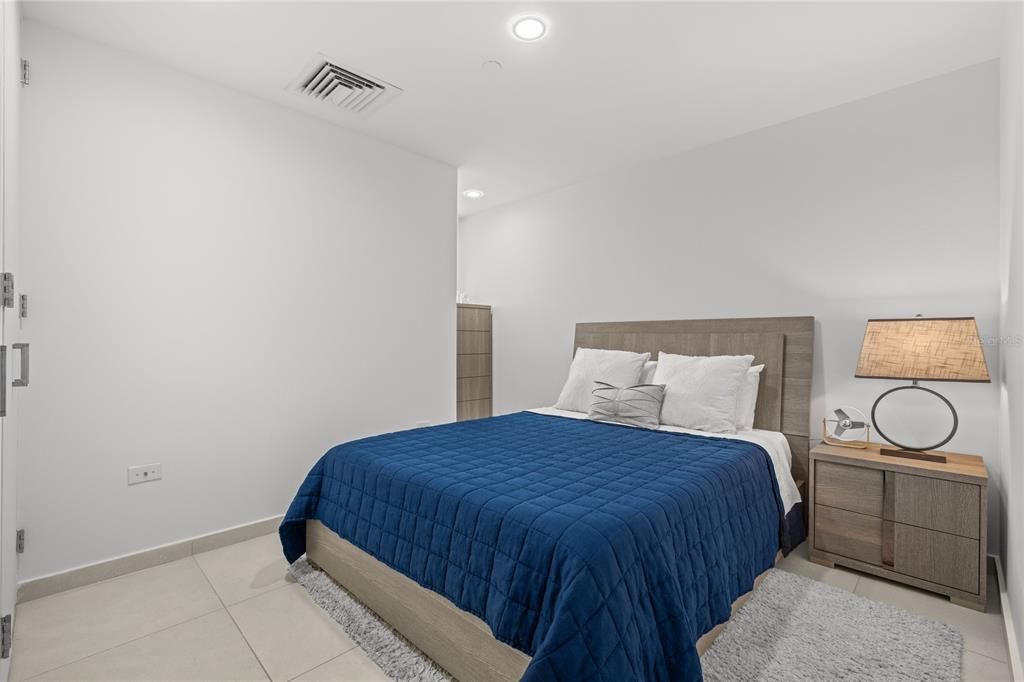 En Venta: $1,375,000 (2 camas, 2 baños, 1470 Pies cuadrados)