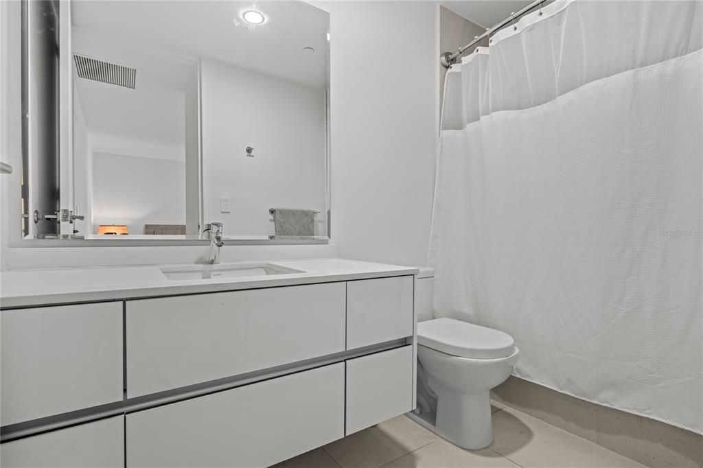 En Venta: $1,375,000 (2 camas, 2 baños, 1470 Pies cuadrados)