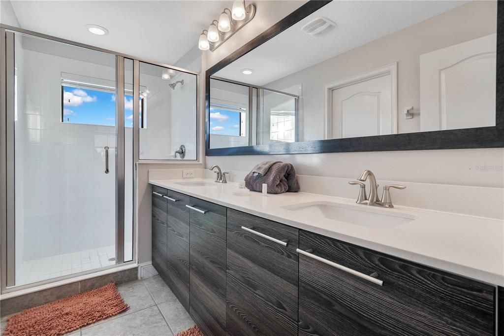 For Sale: $380,000 (4 beds, 4 baths, 2404 Square Feet)