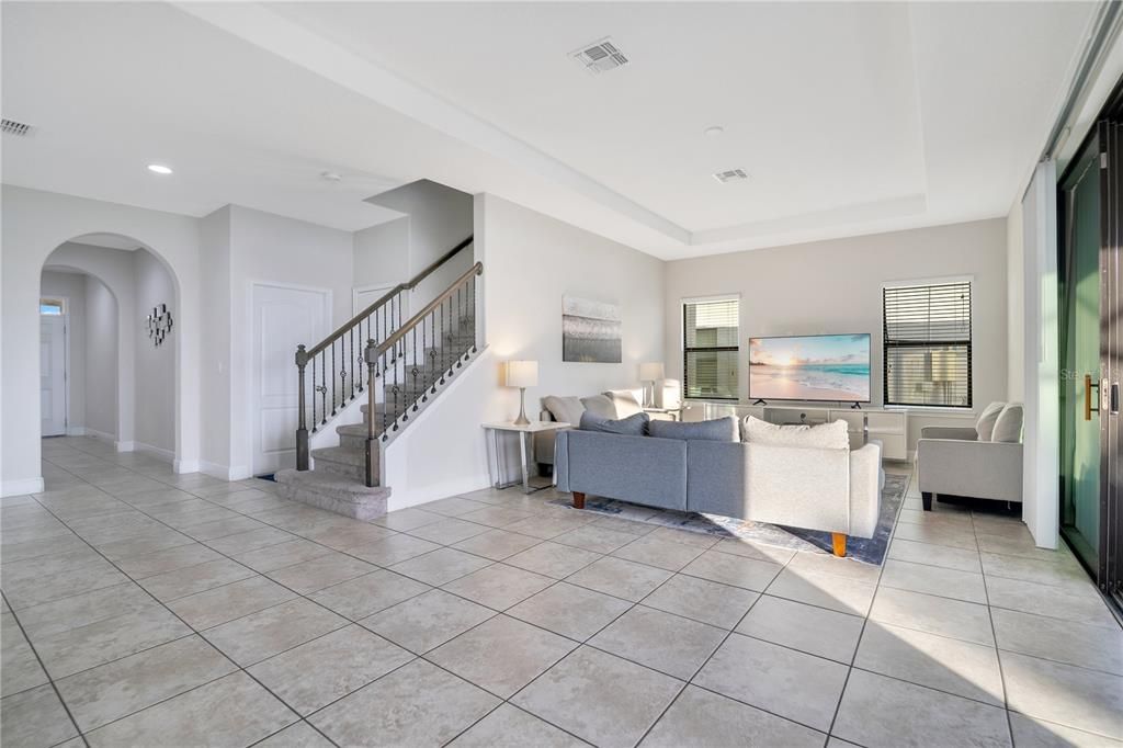 For Sale: $380,000 (4 beds, 4 baths, 2404 Square Feet)