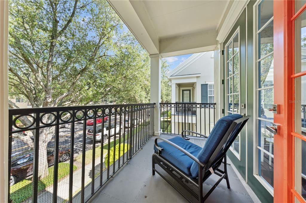 合同活跃: $1,398,000 (5 贝兹, 4 浴室, 3216 平方英尺)