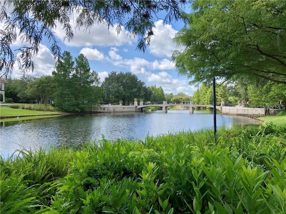 合同活跃: $1,398,000 (5 贝兹, 4 浴室, 3216 平方英尺)