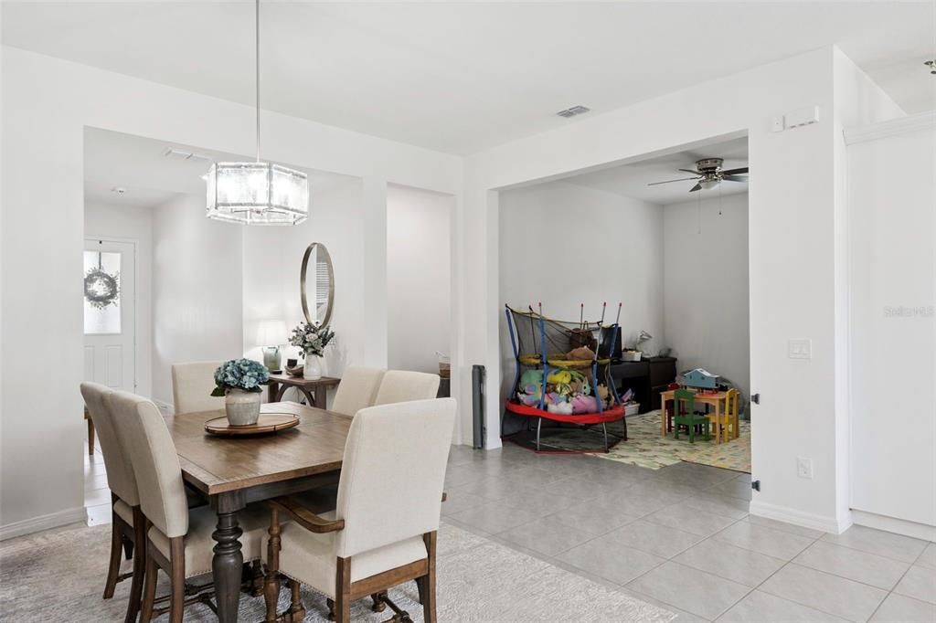 На продажу: $494,900 (4 спален, 2 ванн, 2873 Квадратных фут)