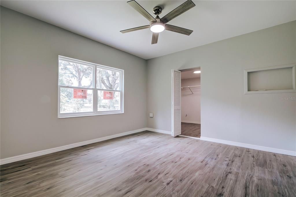 For Sale: $234,900 (2 beds, 1 baths, 1064 Square Feet)