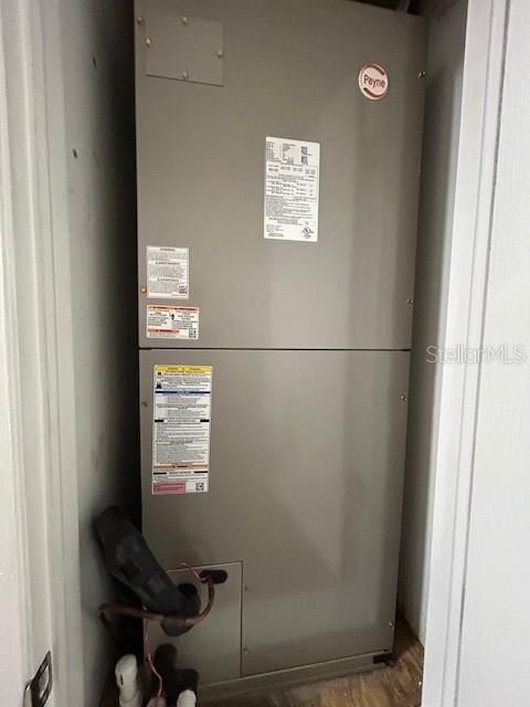 Active With Contract: $272,000 (2 beds, 2 baths, 936 Square Feet)