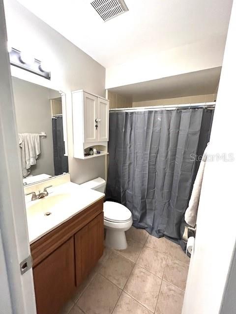 Active With Contract: $272,000 (2 beds, 2 baths, 936 Square Feet)