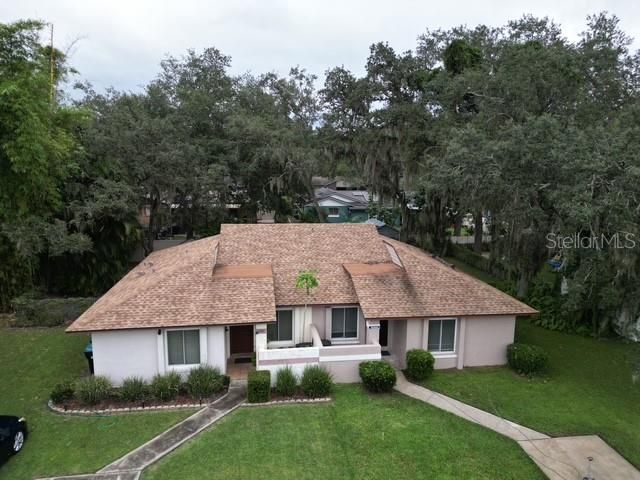 Active With Contract: $272,000 (2 beds, 2 baths, 936 Square Feet)