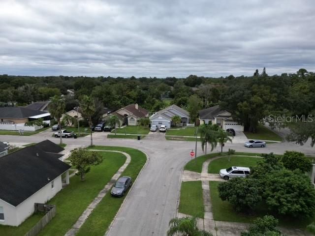 Active With Contract: $272,000 (2 beds, 2 baths, 936 Square Feet)