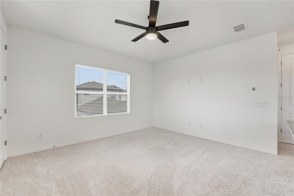 出租: $1,600 (1 贝兹, 1 浴室, 680 平方英尺)