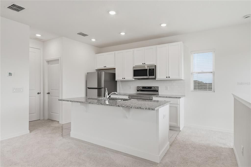 出租: $1,600 (1 贝兹, 1 浴室, 680 平方英尺)