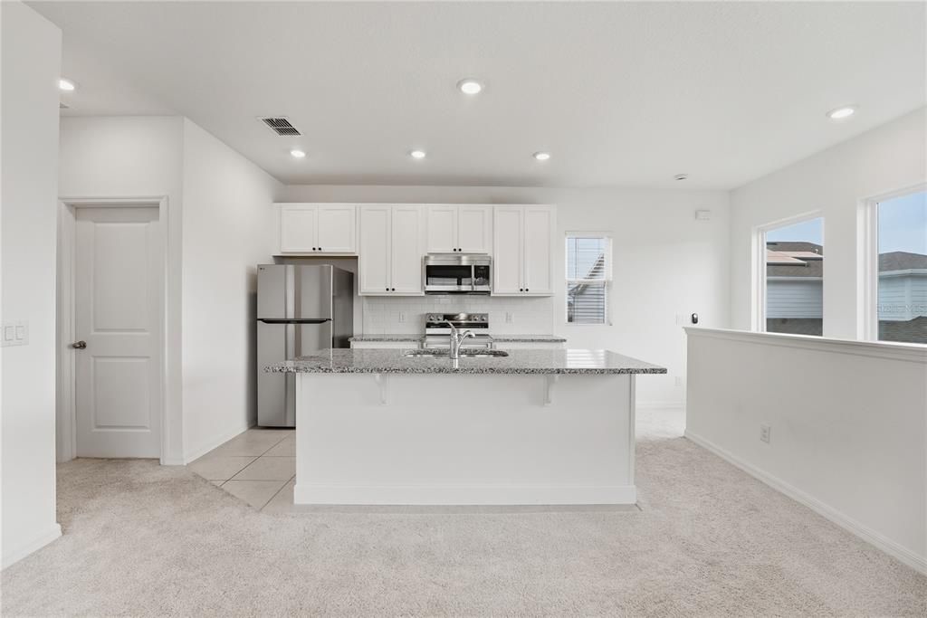 出租: $1,600 (1 贝兹, 1 浴室, 680 平方英尺)