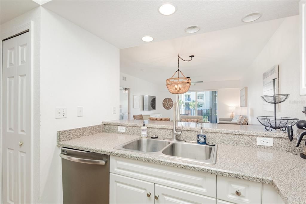 待售: $460,000 (3 贝兹, 2 浴室, 1601 平方英尺)