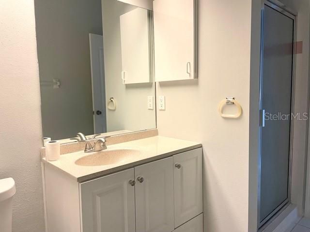 В аренду: $2,600 (4 спален, 2 ванн, 2064 Квадратных фут)