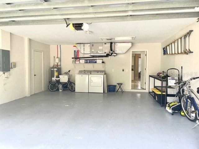 В аренду: $2,600 (4 спален, 2 ванн, 2064 Квадратных фут)