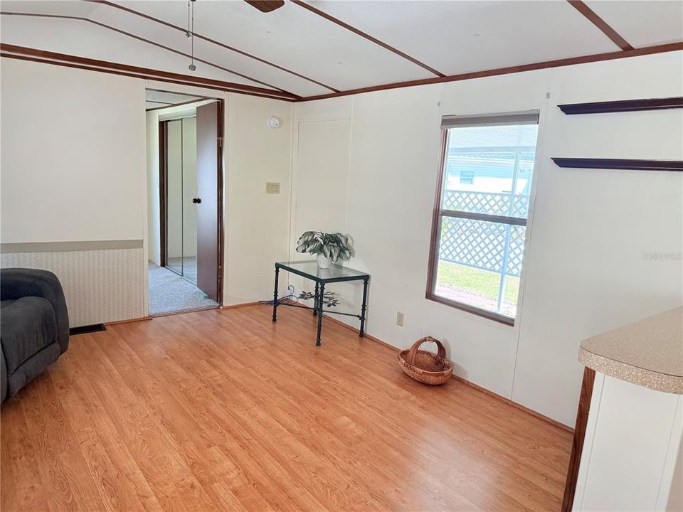 На продажу: $124,500 (2 спален, 2 ванн, 976 Квадратных фут)