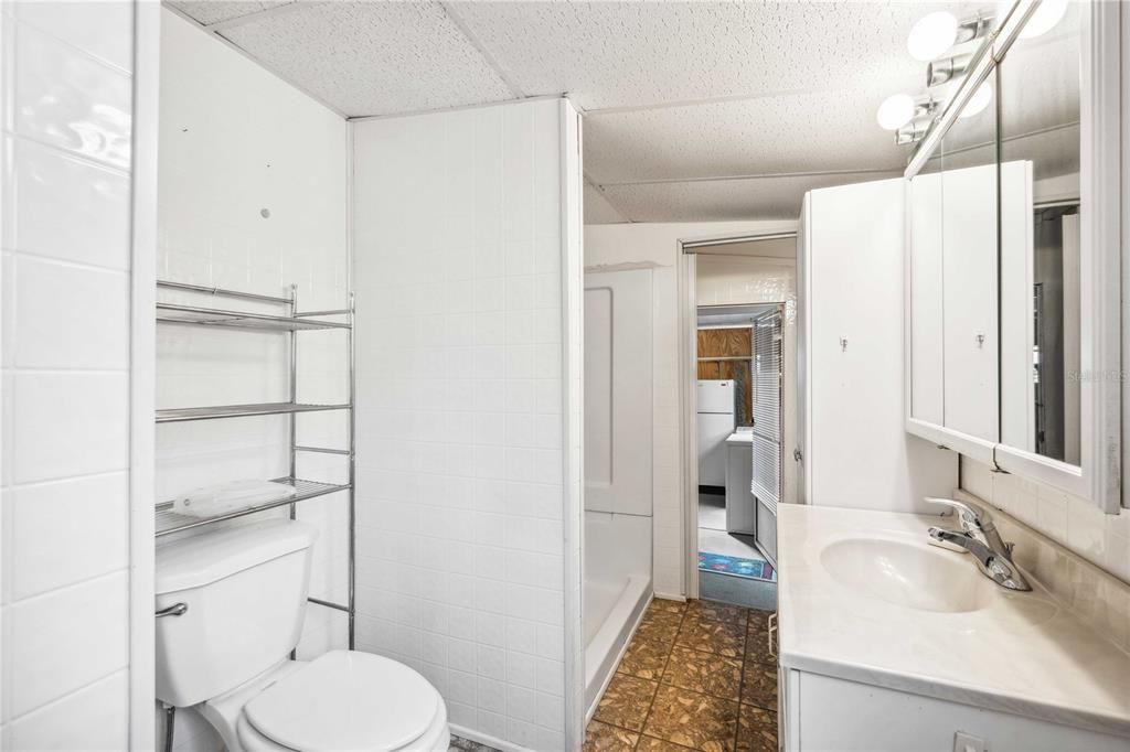 На продажу: $124,500 (2 спален, 2 ванн, 976 Квадратных фут)