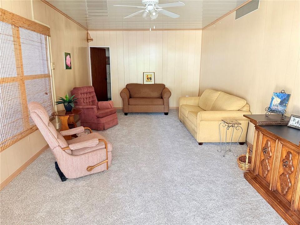 На продажу: $124,500 (2 спален, 2 ванн, 976 Квадратных фут)