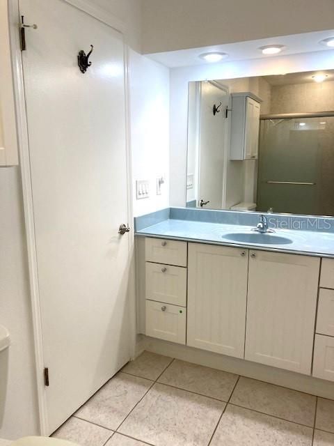 For Rent: $1,900 (2 beds, 2 baths, 1308 Square Feet)