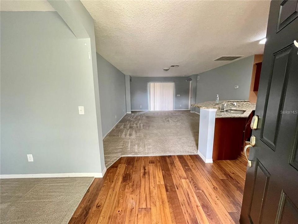 For Rent: $1,990 (3 beds, 2 baths, 1582 Square Feet)