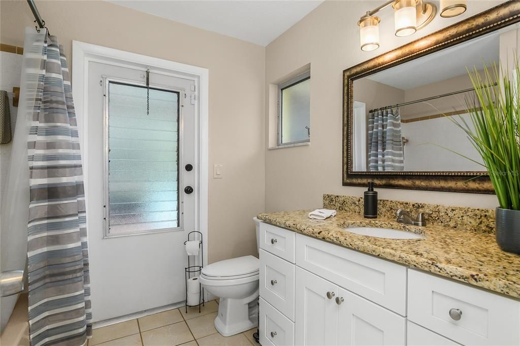 合同活跃: $399,000 (3 贝兹, 2 浴室, 1495 平方英尺)