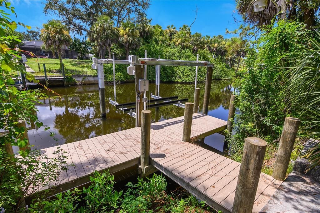 合同活跃: $399,000 (3 贝兹, 2 浴室, 1495 平方英尺)