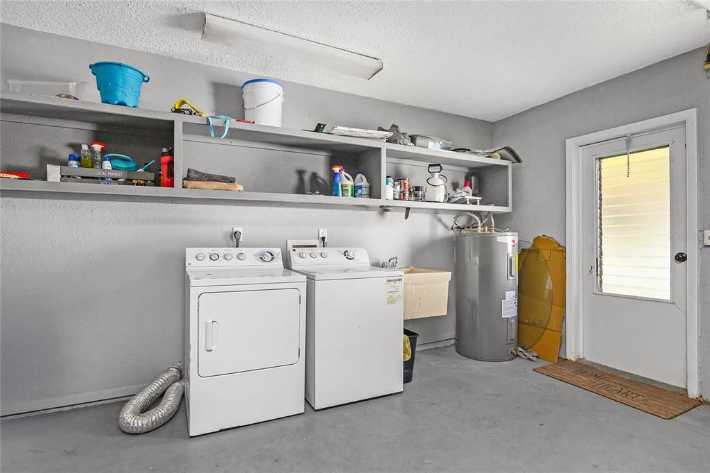 合同活跃: $399,000 (3 贝兹, 2 浴室, 1495 平方英尺)