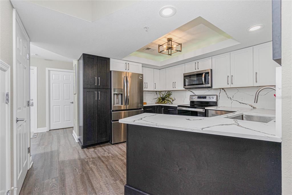 Active With Contract: $499,900 (2 beds, 2 baths, 1357 Square Feet)