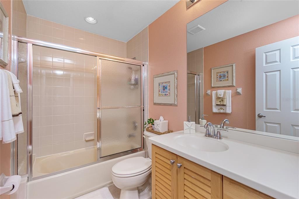 Active With Contract: $499,900 (2 beds, 2 baths, 1357 Square Feet)