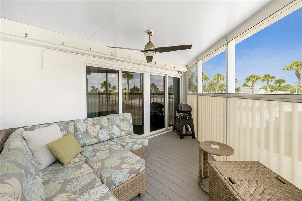 Active With Contract: $499,900 (2 beds, 2 baths, 1357 Square Feet)