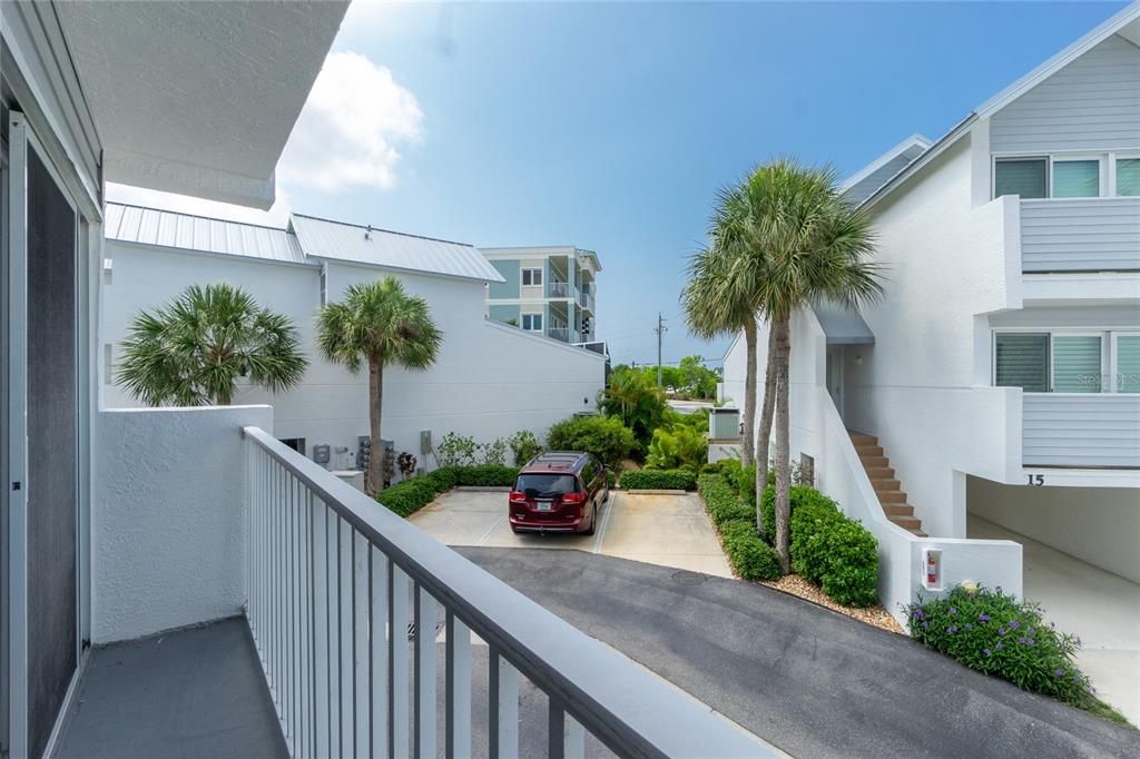 Active With Contract: $499,900 (2 beds, 2 baths, 1357 Square Feet)