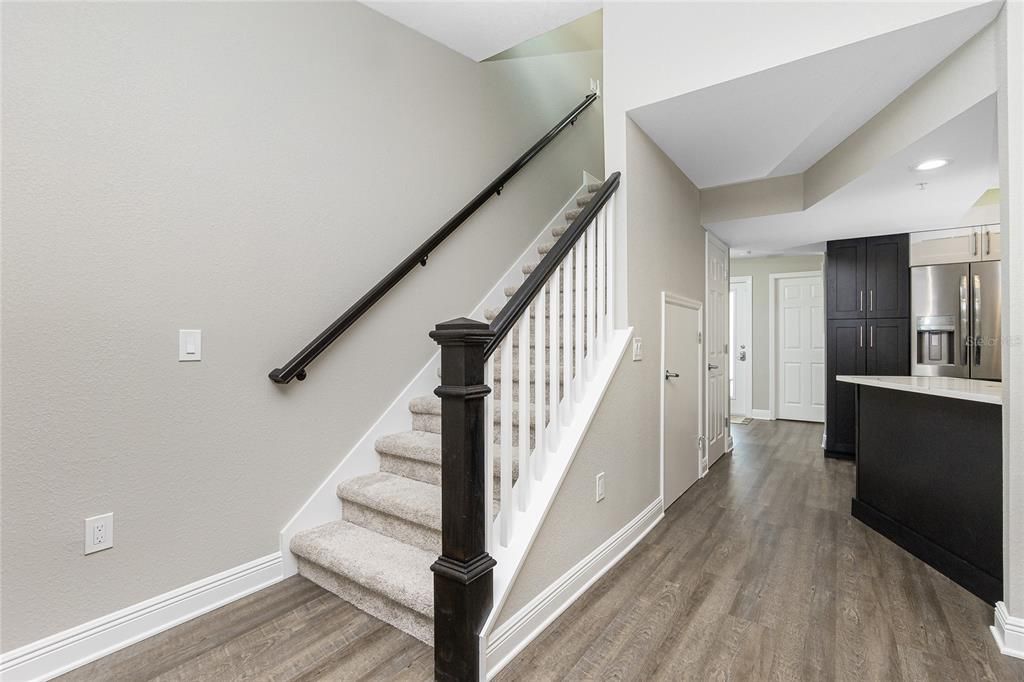 Active With Contract: $499,900 (2 beds, 2 baths, 1357 Square Feet)