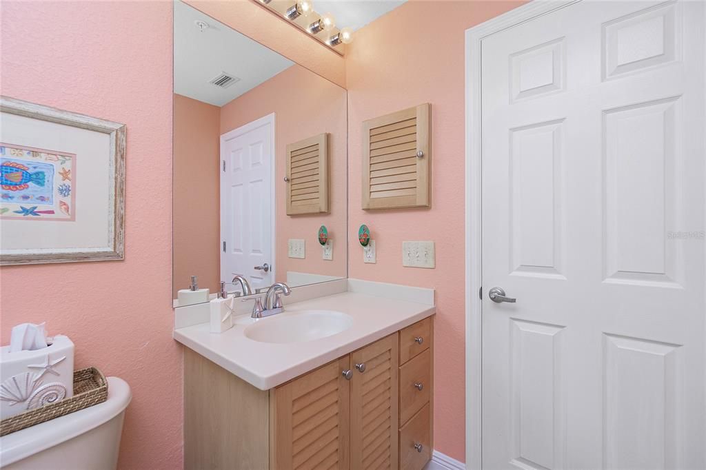 Active With Contract: $499,900 (2 beds, 2 baths, 1357 Square Feet)