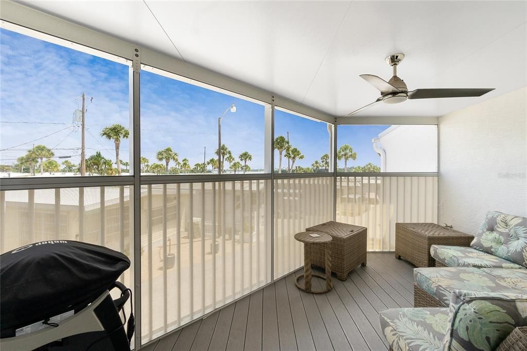 Active With Contract: $499,900 (2 beds, 2 baths, 1357 Square Feet)