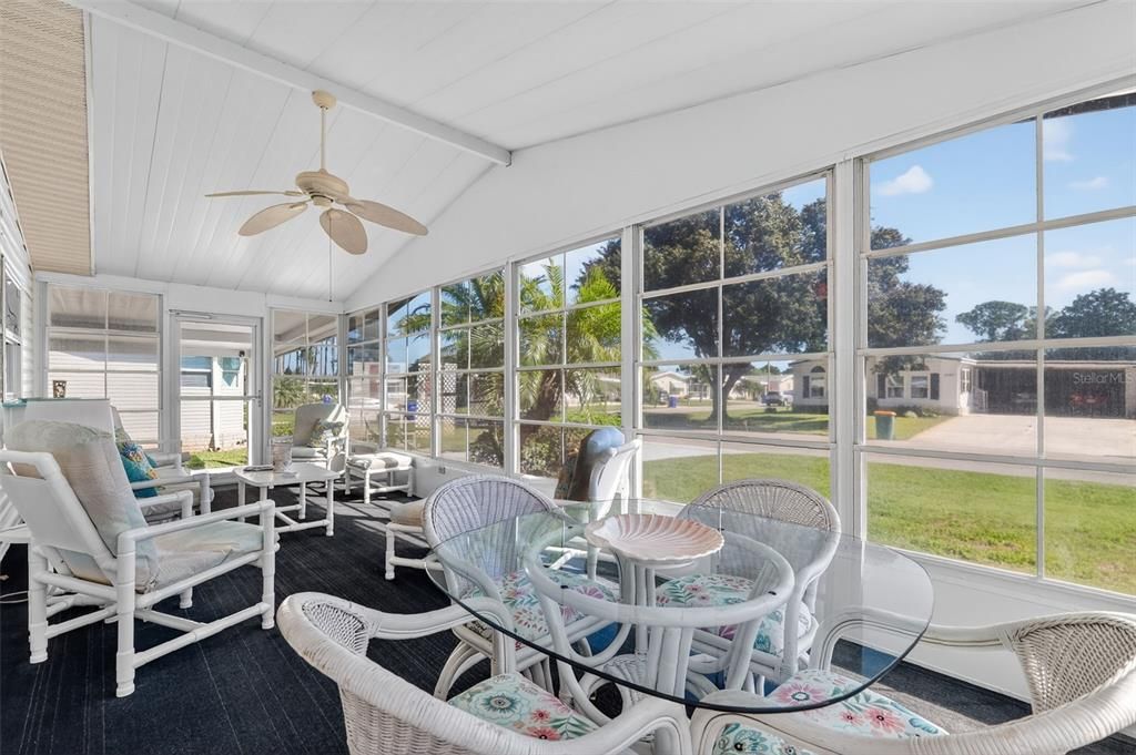 На продажу: $250,000 (2 спален, 2 ванн, 1456 Квадратных фут)