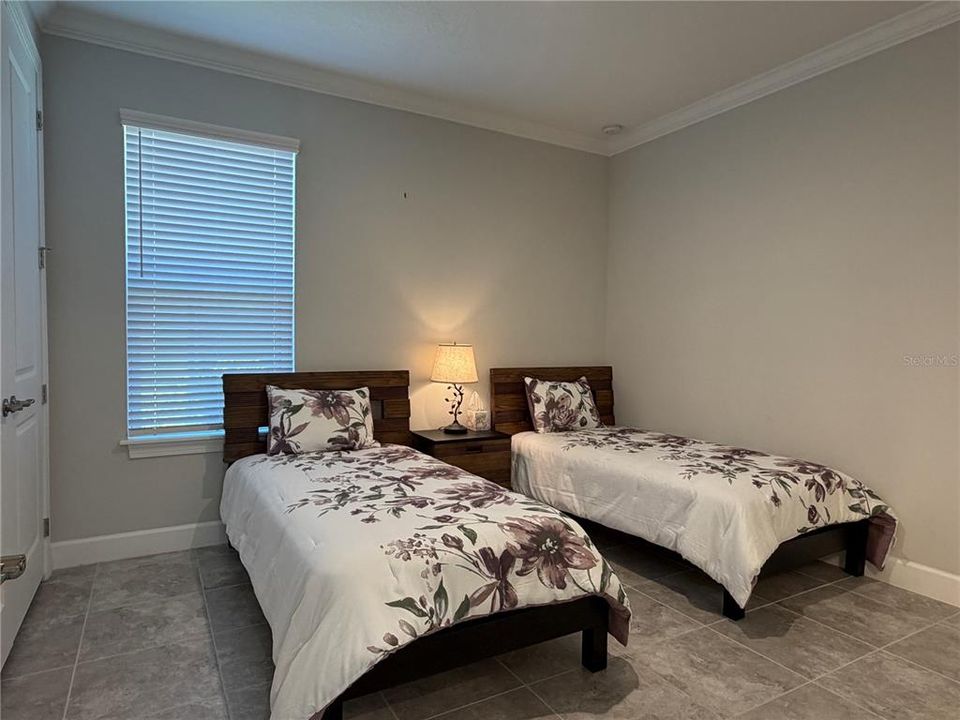 For Rent: $3,800 (2 beds, 2 baths, 2100 Square Feet)