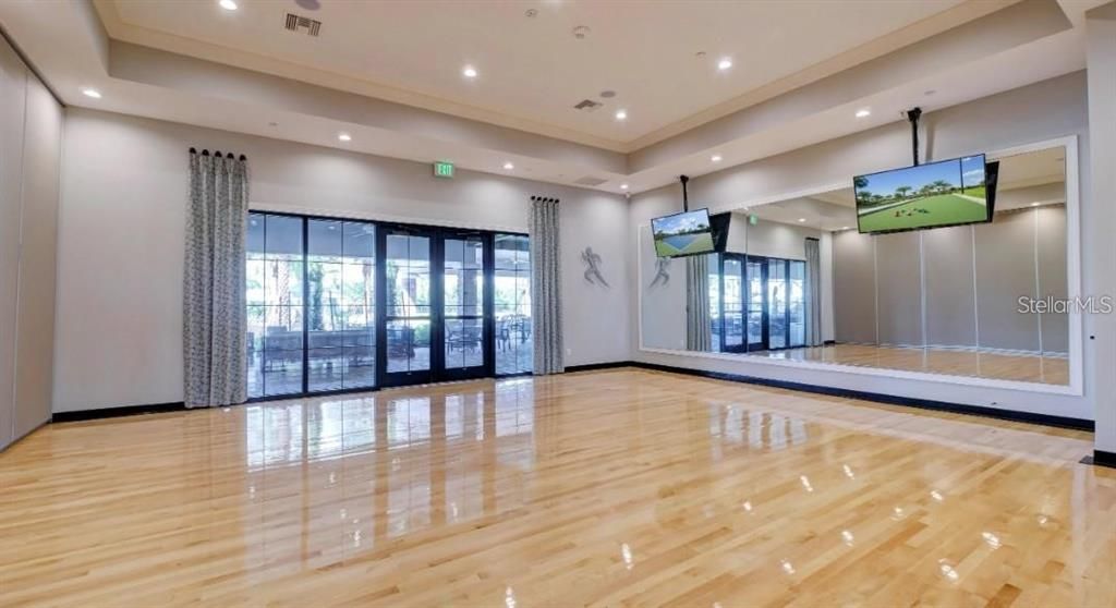 For Rent: $3,800 (2 beds, 2 baths, 2100 Square Feet)