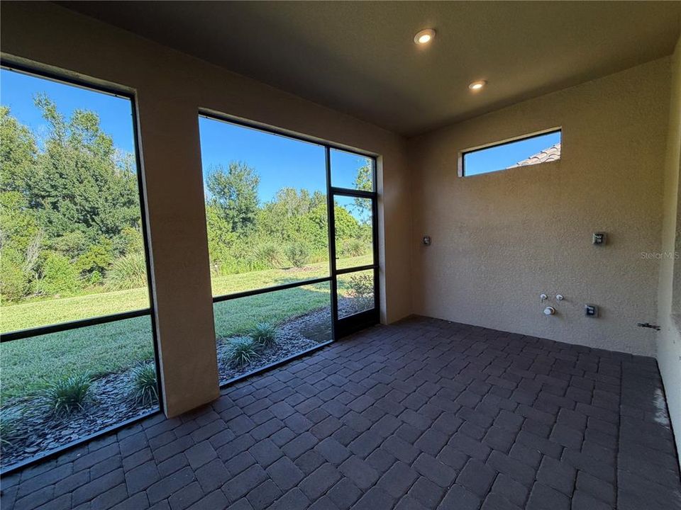 For Rent: $3,800 (2 beds, 2 baths, 2100 Square Feet)