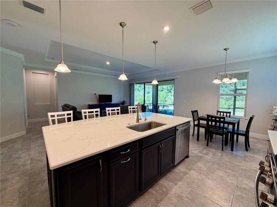 For Rent: $3,800 (2 beds, 2 baths, 2100 Square Feet)