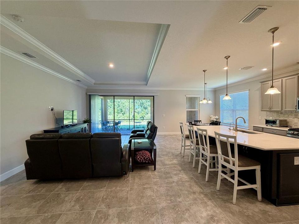 For Rent: $3,800 (2 beds, 2 baths, 2100 Square Feet)