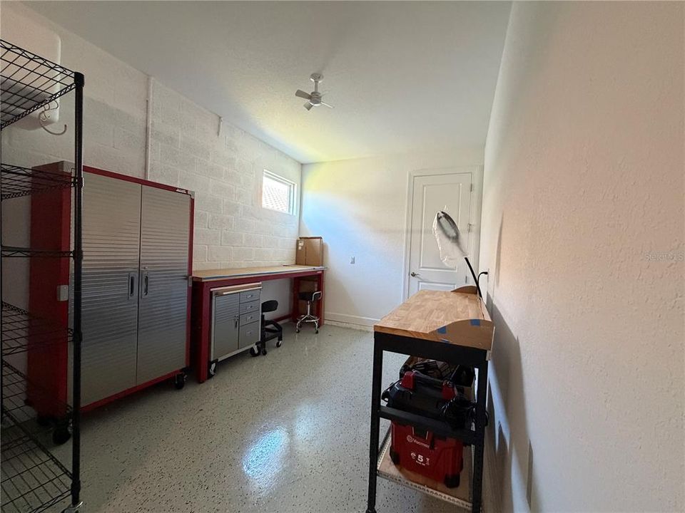 For Rent: $3,800 (2 beds, 2 baths, 2100 Square Feet)