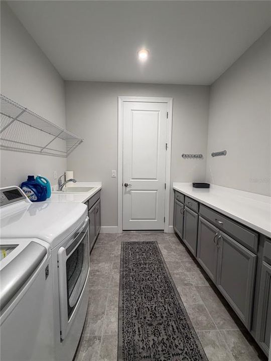 For Rent: $3,800 (2 beds, 2 baths, 2100 Square Feet)