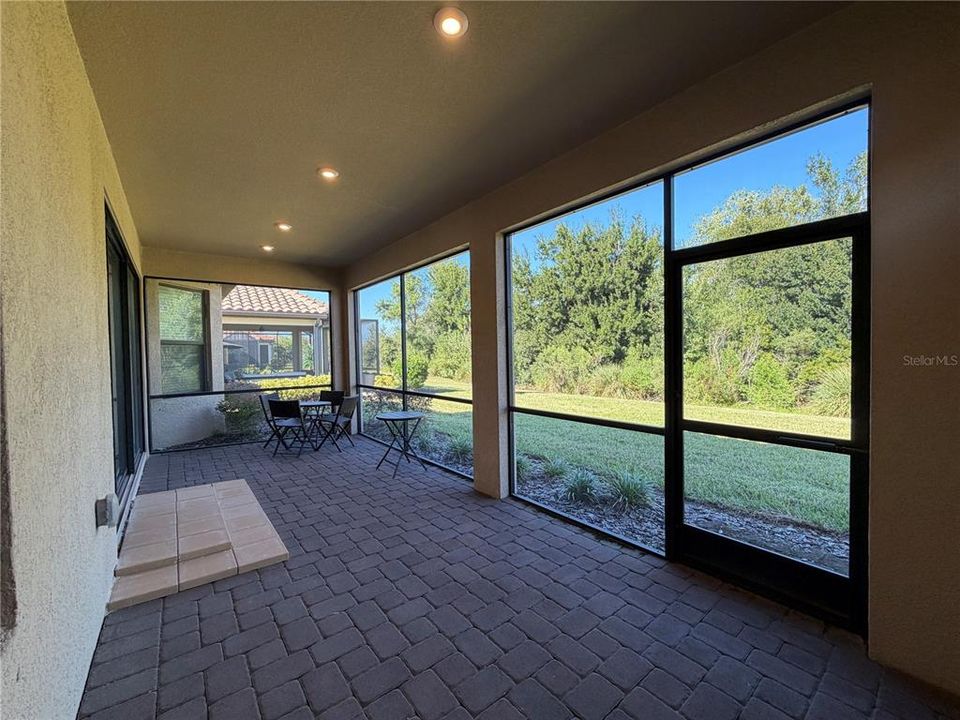 For Rent: $3,800 (2 beds, 2 baths, 2100 Square Feet)