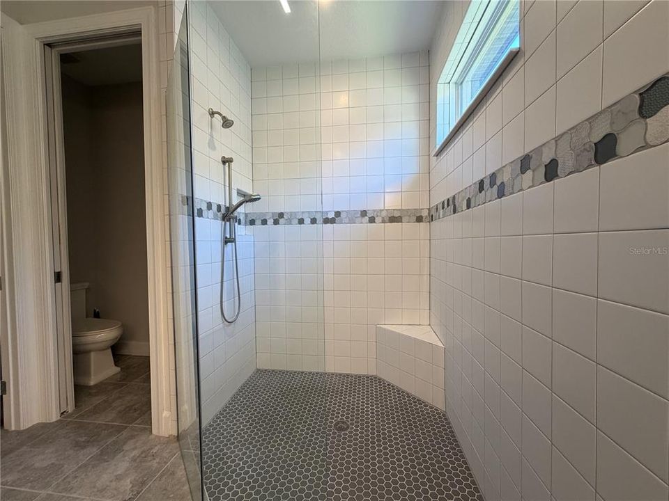 For Rent: $3,800 (2 beds, 2 baths, 2100 Square Feet)