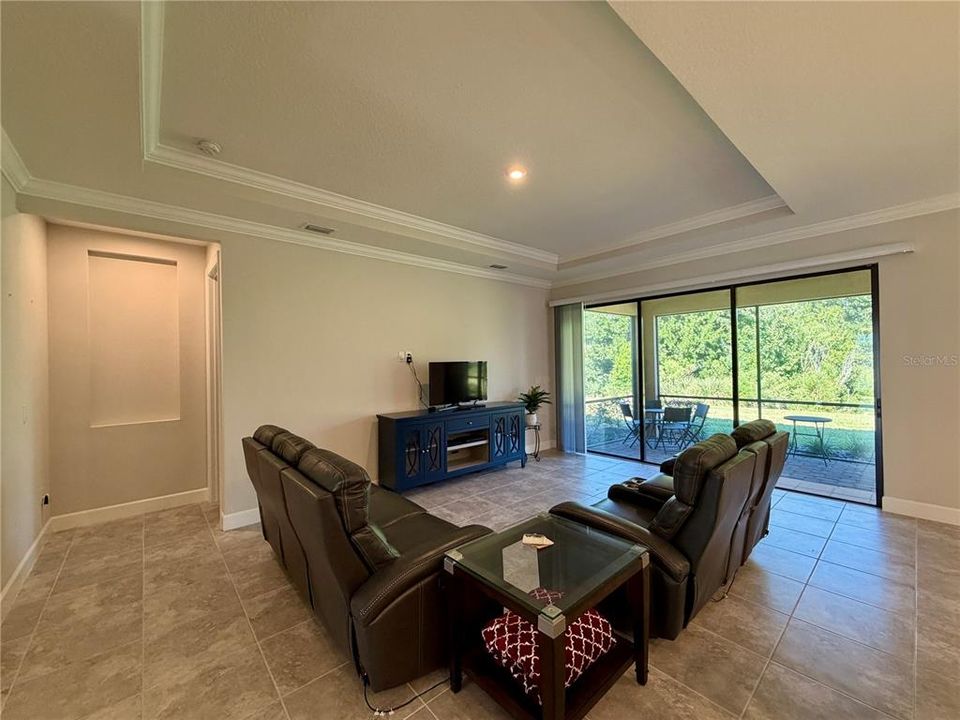 For Rent: $3,800 (2 beds, 2 baths, 2100 Square Feet)