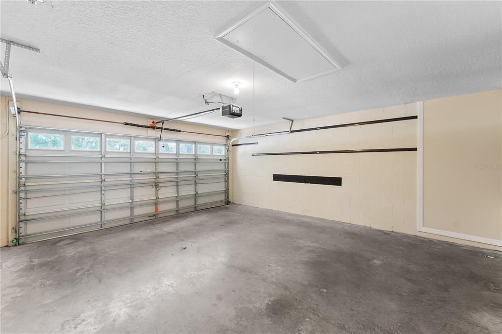 For Rent: $2,700 (3 beds, 2 baths, 1565 Square Feet)