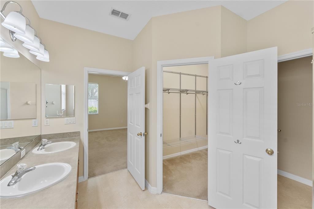 For Rent: $2,700 (3 beds, 2 baths, 1565 Square Feet)